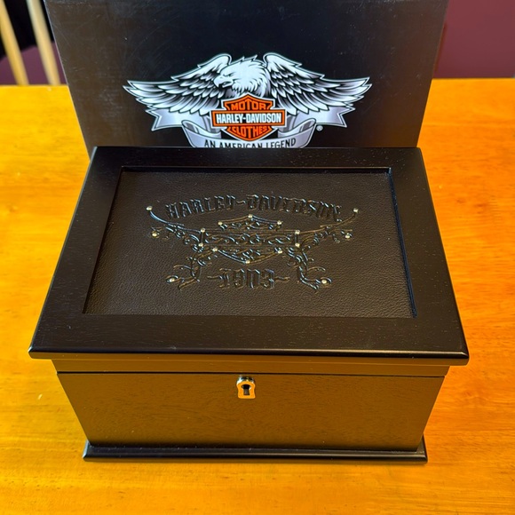 Harley Davidson Jewelry Box.  New in box.
Absolutely  gorgeous!! - Picture 4 of 16